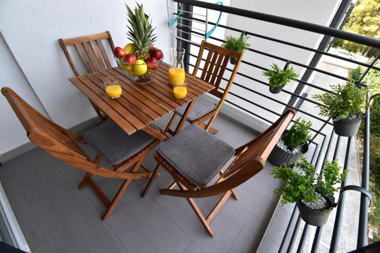 Apartment Johnny With Private Parking Zadar Exterior foto